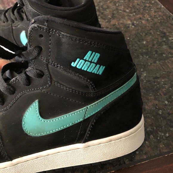 SOLD!!!!! Kids Air Jordan 1 Retro - Picture 5 of 7